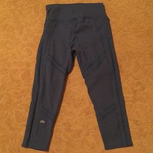 Alo 7/8 length teal leggings